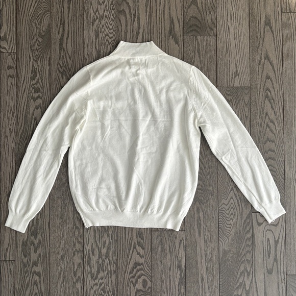 NEW Sweater🤍 - Picture 2 of 3